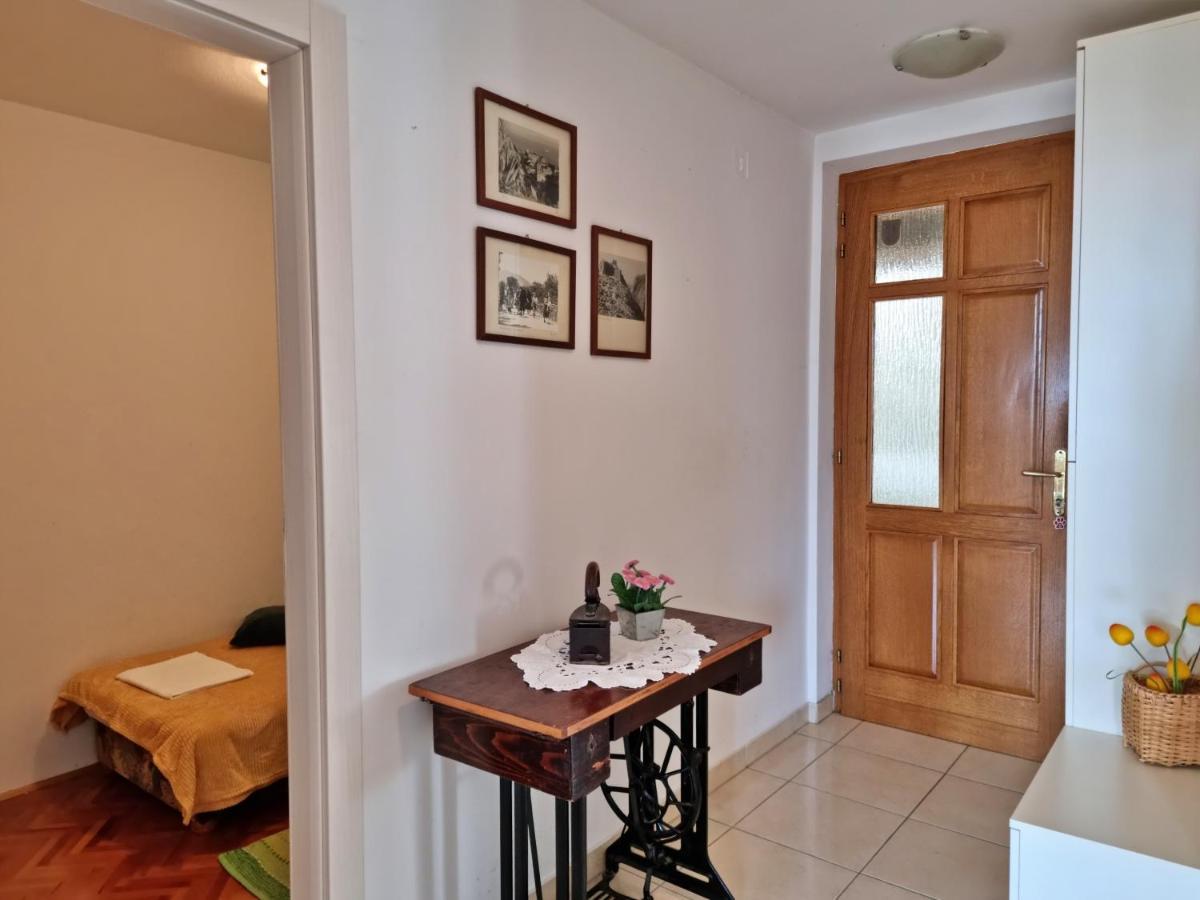 Apartment Tica Omis Luaran gambar