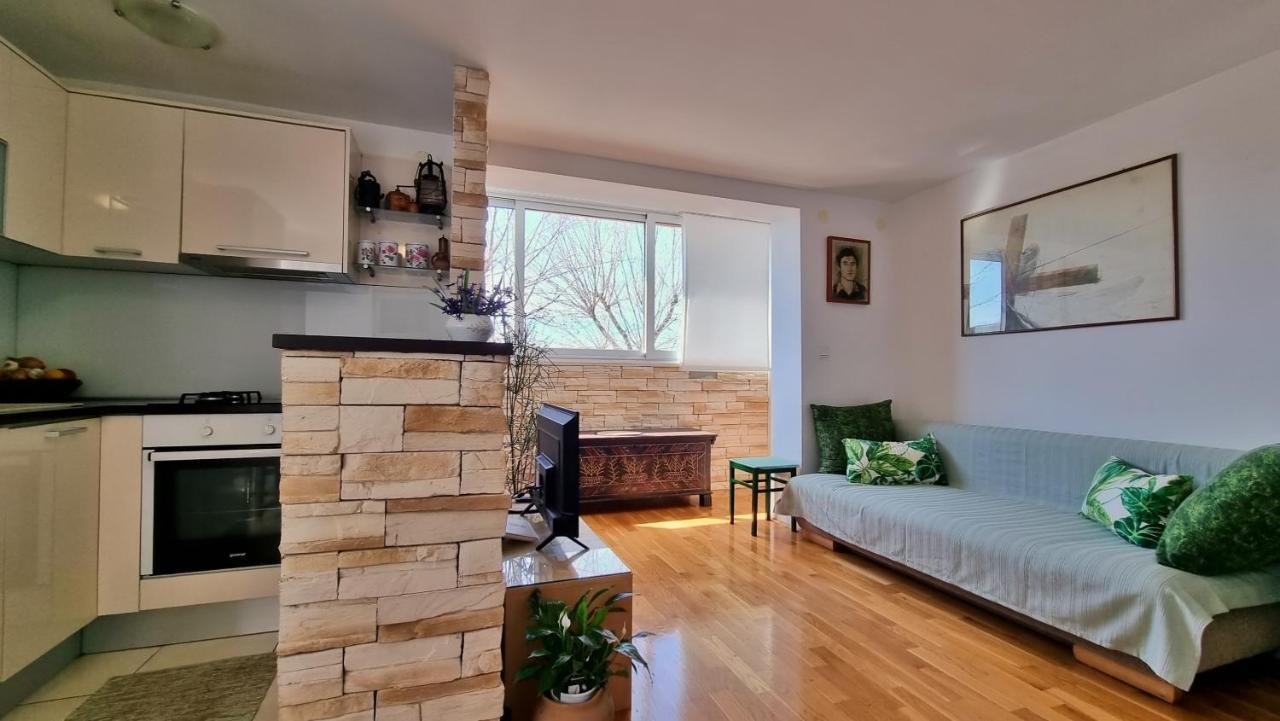 Apartment Tica Omis Luaran gambar